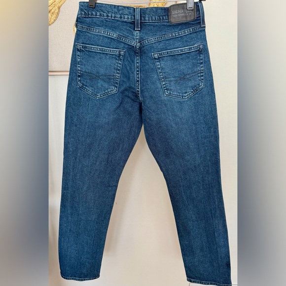 Signature by Levi Strauss Men's Straight Blue Jeans - Picture 2 of 6